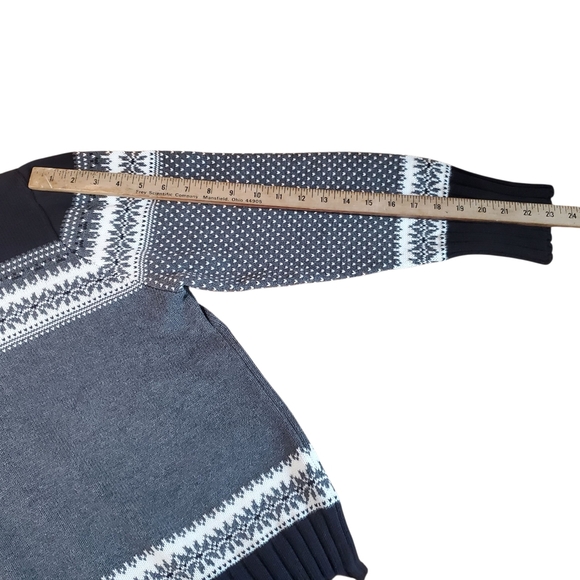 Lands' End Women's Black and Gray Fair Isle Quarter Zip Sweater. XL. H110 - Picture 6 of 9